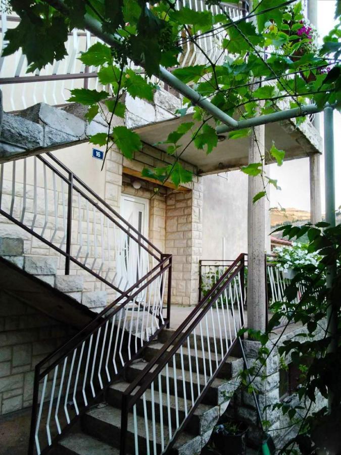 Cvijetna Oaza Appartement Trebinje Buitenkant foto
